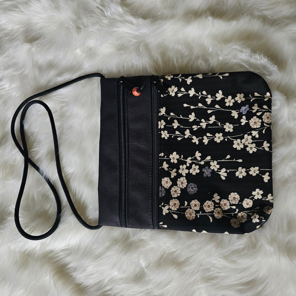 Handcrafted Crossbody Bag 2 zippered pockets